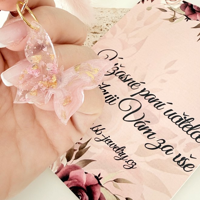 darek-pro-pani-ucitelku-motyl