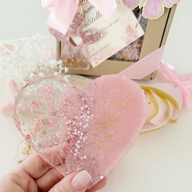 podtacek-darek-pro-pani-ucitelku